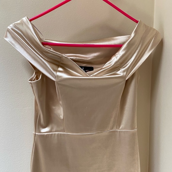 Lulu’s champagne colored midi dress size Small - Picture 3 of 6
